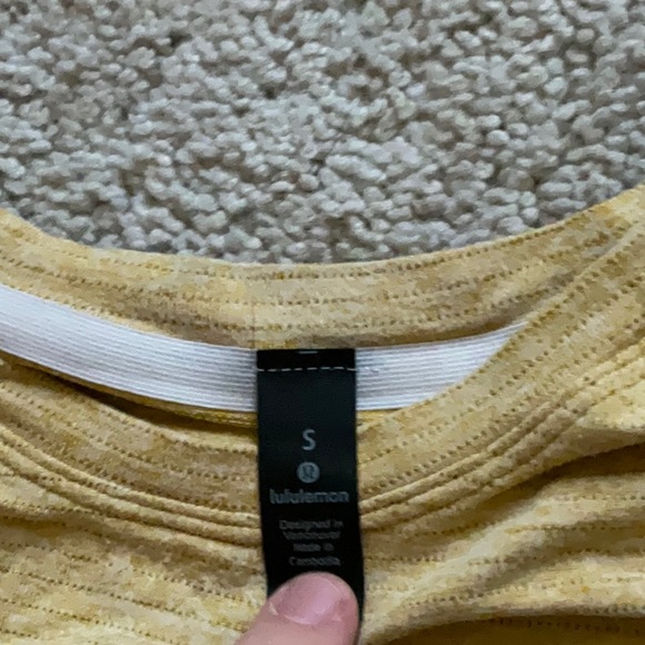 Lululemon t - Picture 2 of 3
